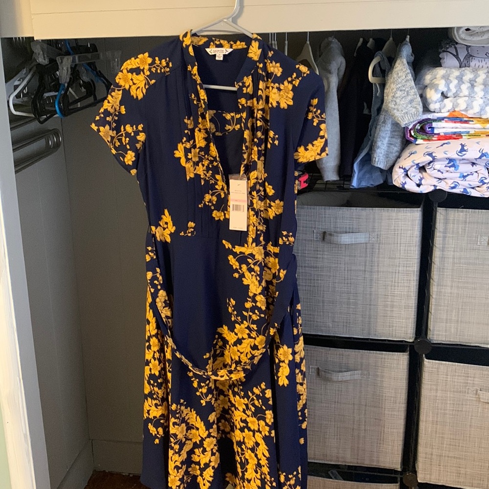 NWT Nanette Navy and Gold Dress